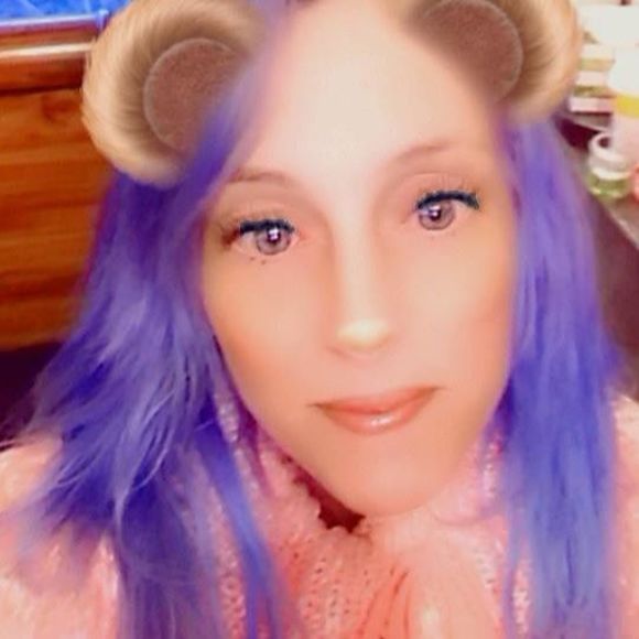 Meet your Posher, Amy - Picture 1 of 1